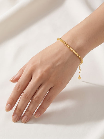 Lustre 18K Gold Bead bracelet close up view 