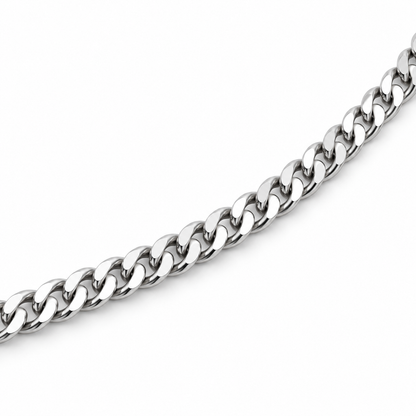 Close-up of the polished flat curb links of the Cadence PT950 platinum chain
