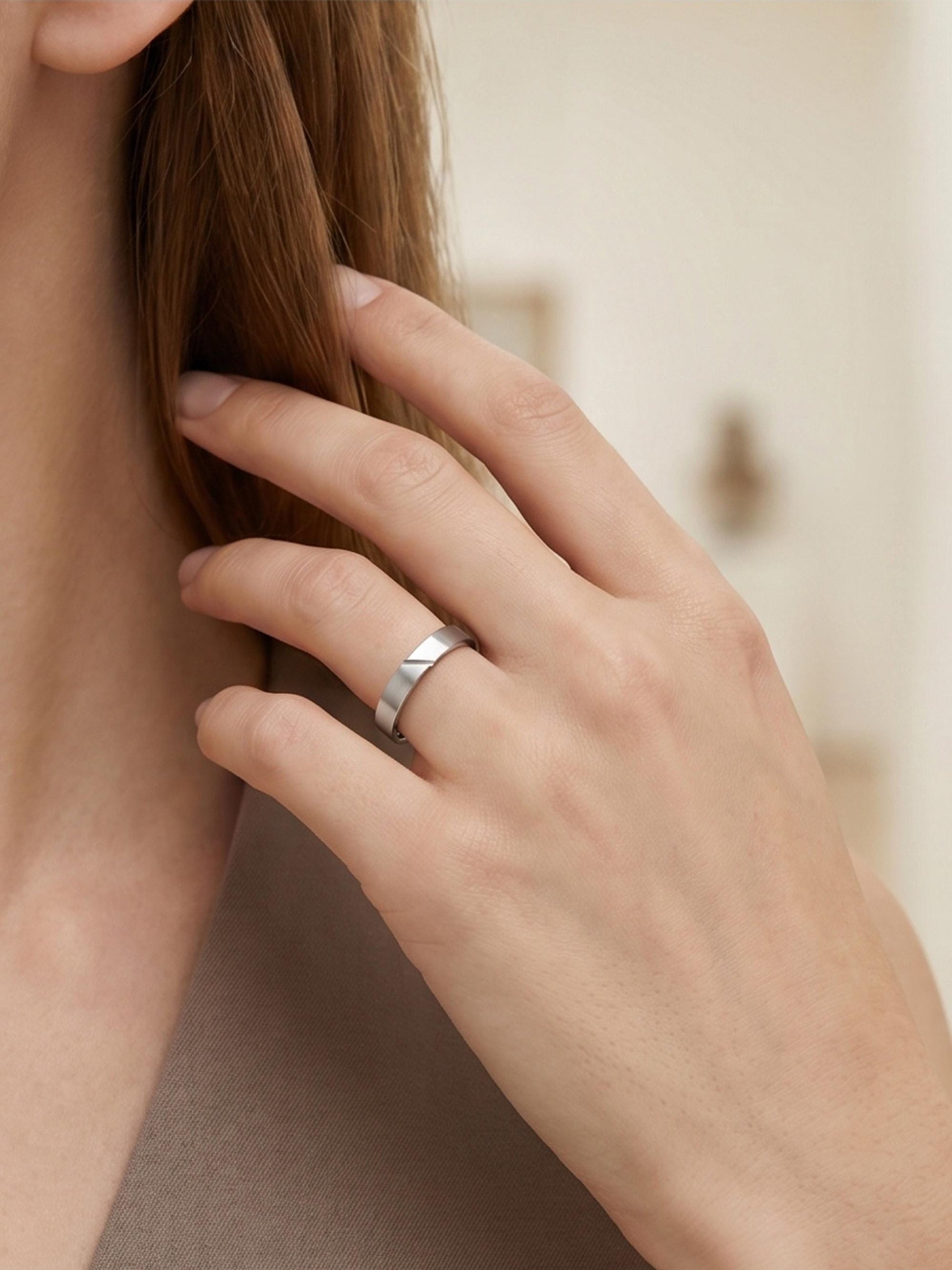 PT950 platinum slim brushed wedding band 3mm close-up detail