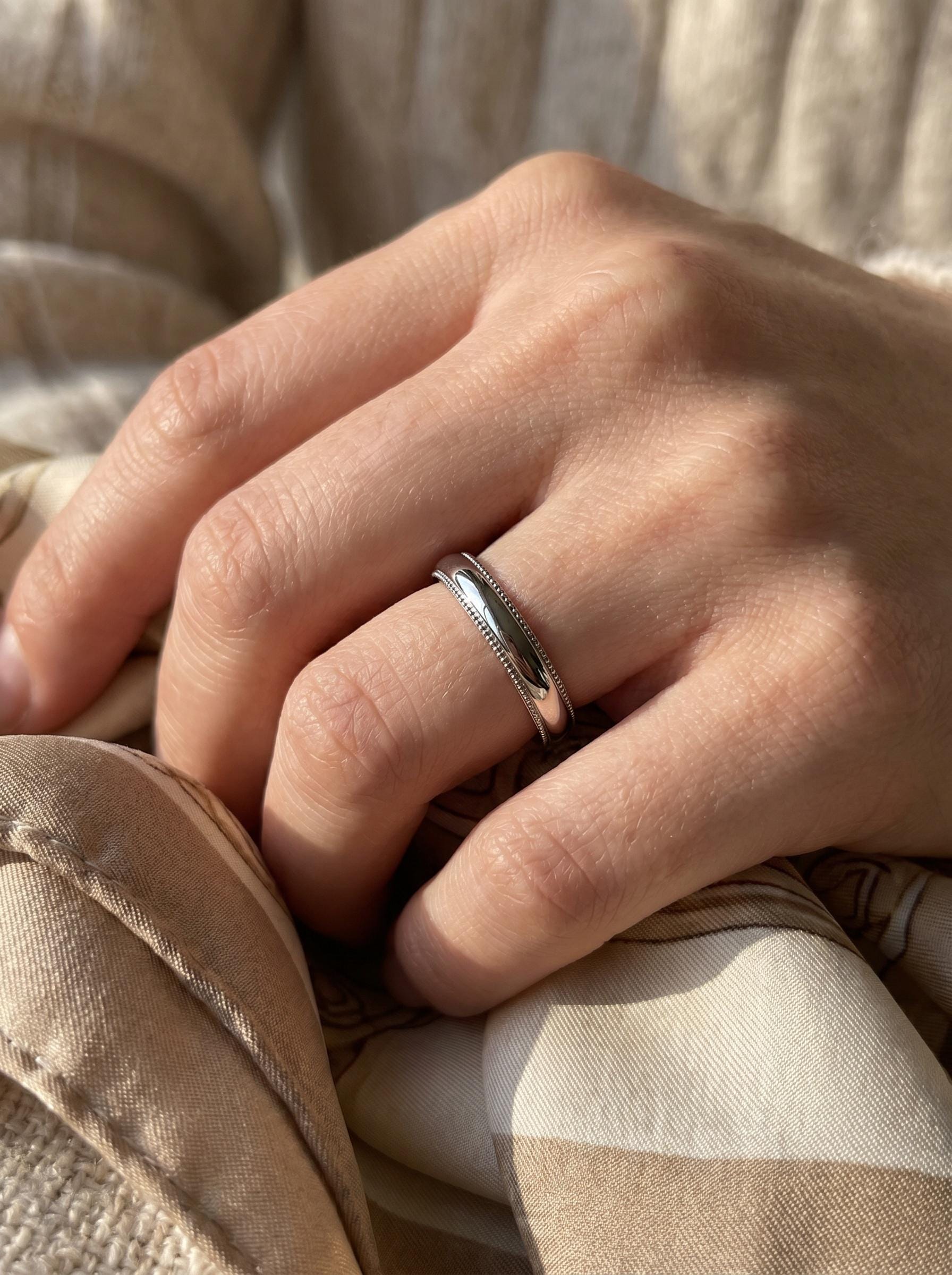 PT950 platinum milgrain wedding band 3mm side profile