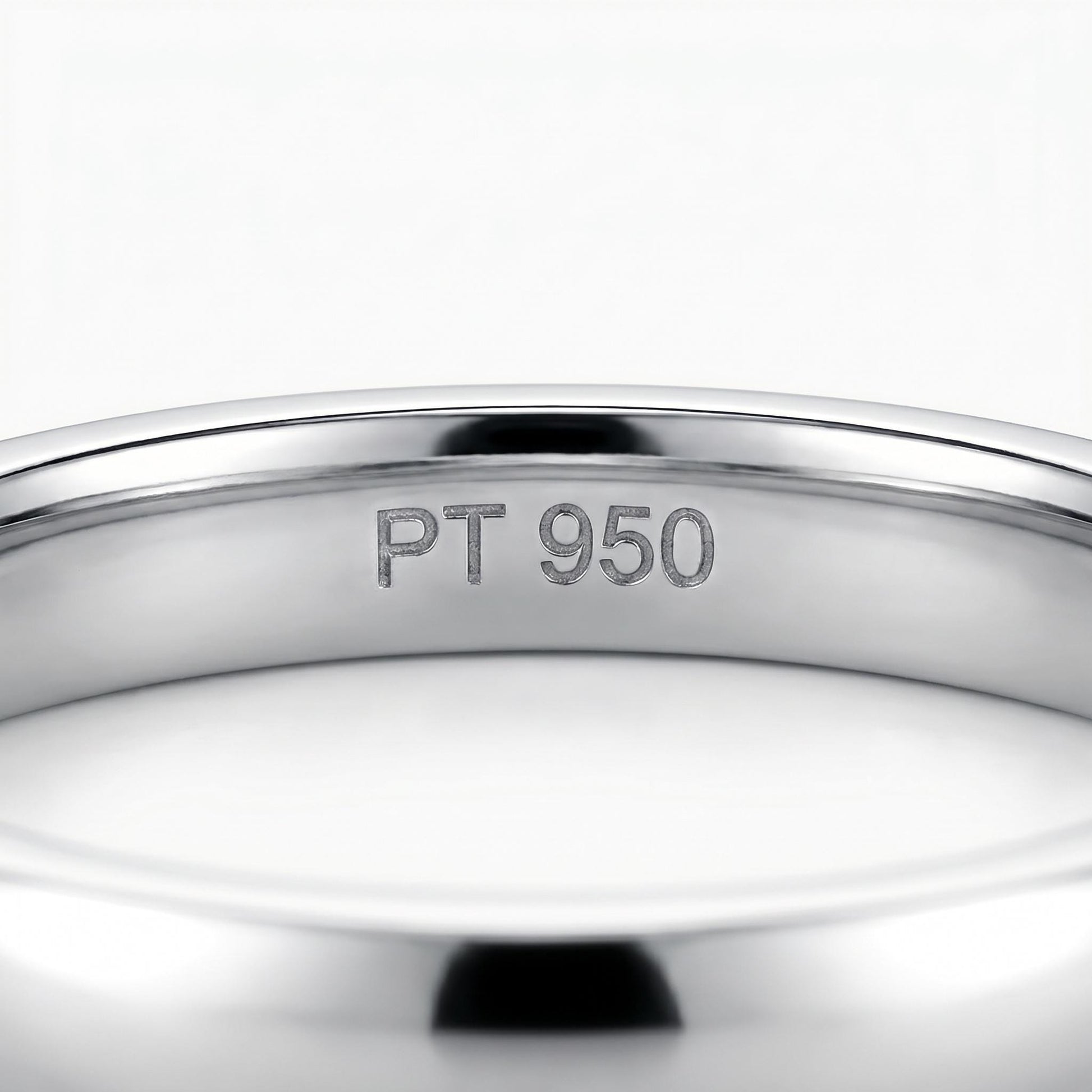 PT950 platinum court wedding band in 3mm or 4mm setting and finish detail