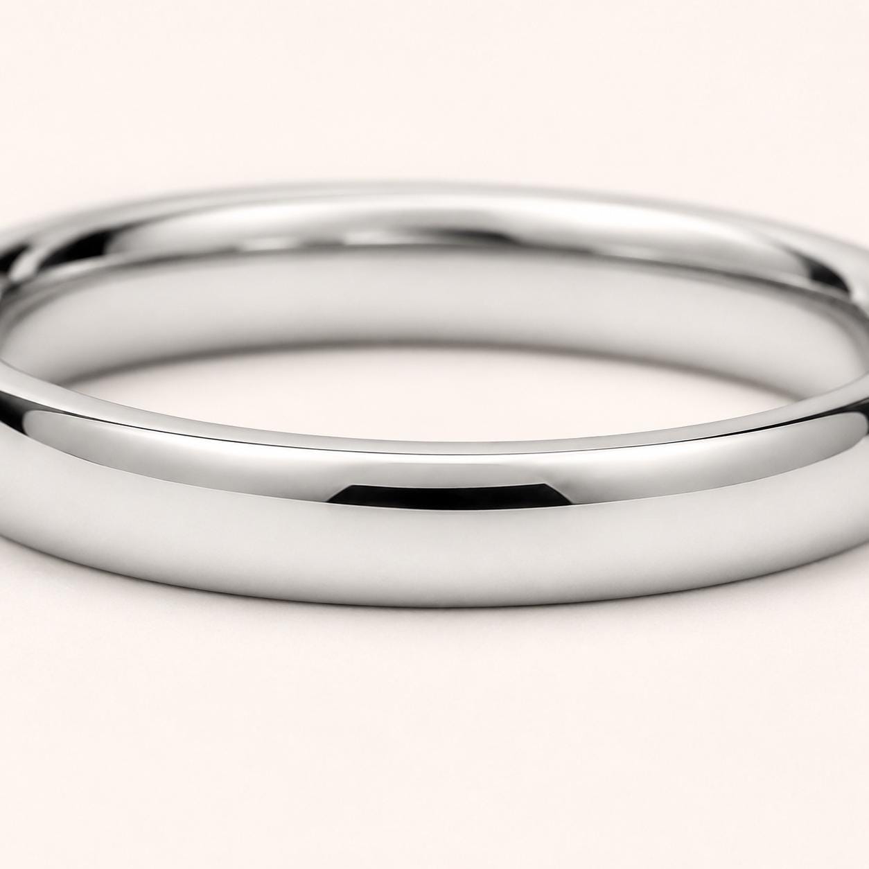 PT950 platinum court wedding band in 3mm or 4mm material and design detail