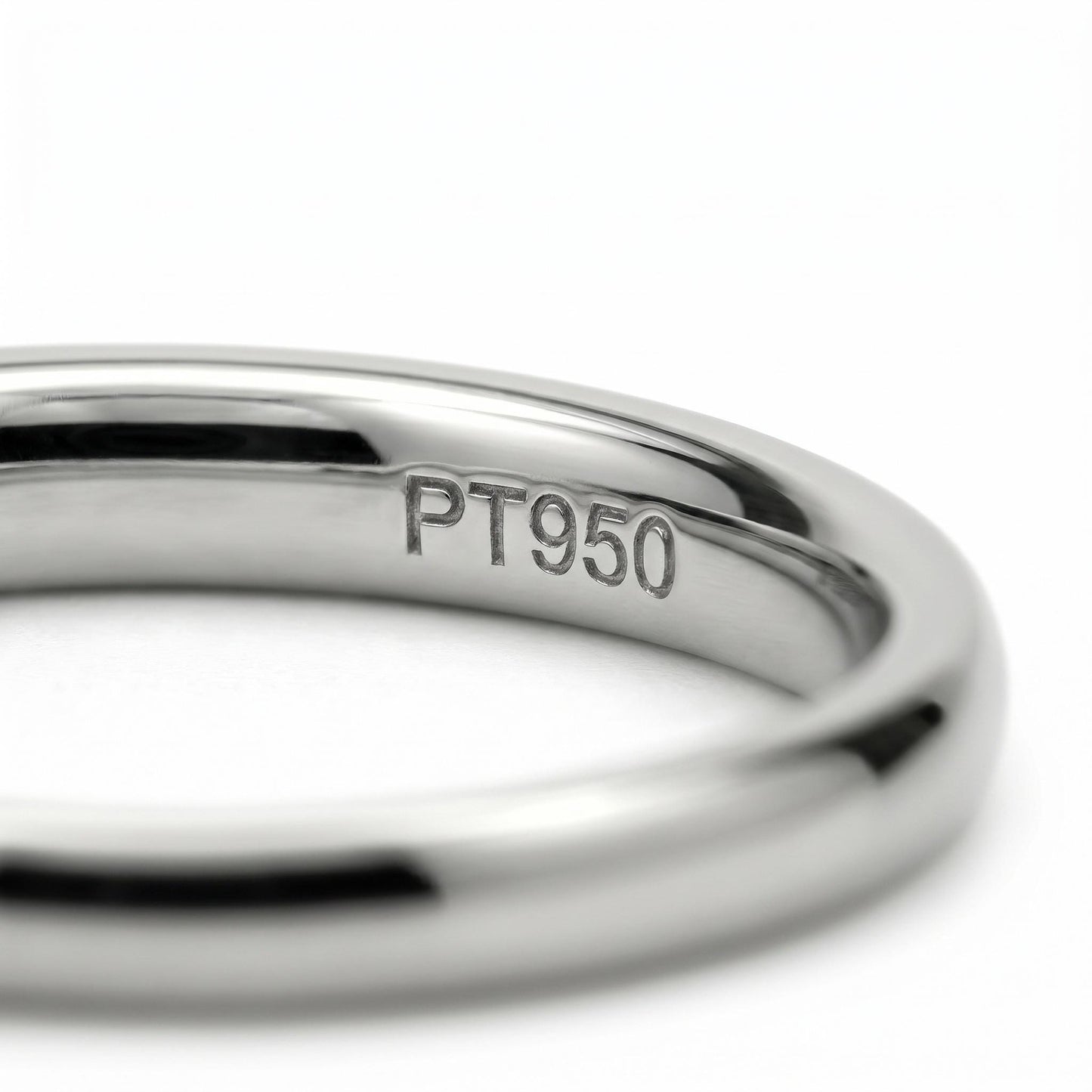 PT950 platinum thin wedding band in 1.5mm 2mm or 2.5mm setting and finish detail