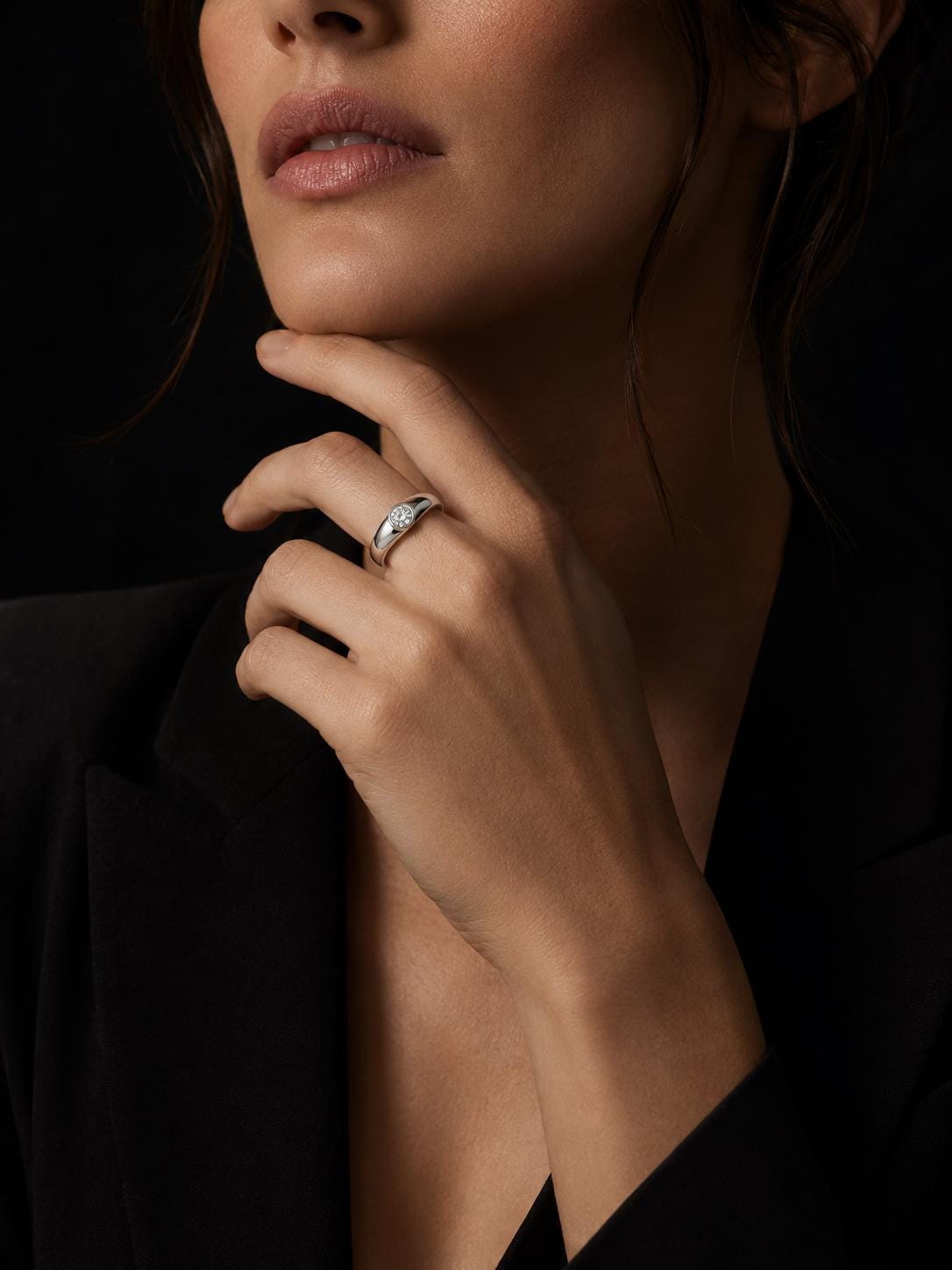 1ct round lab diamond solitaire ring in PT950 platinum or 18K gold additional detail view